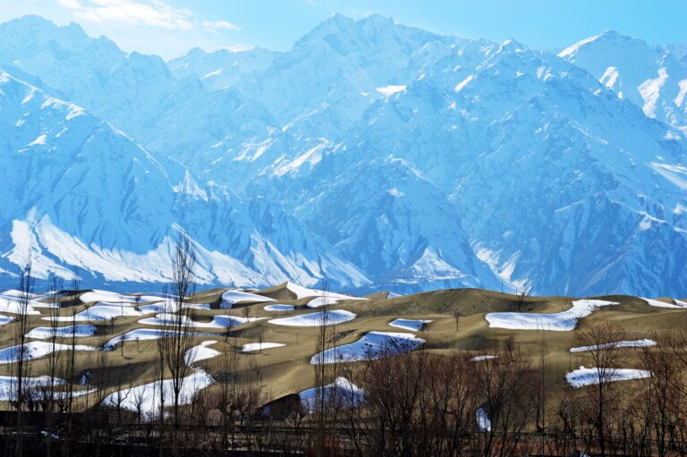 Unexpected_Snow_in_Katpana_Skardu